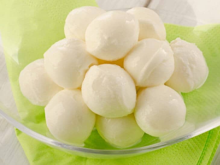 mozzarella tươi